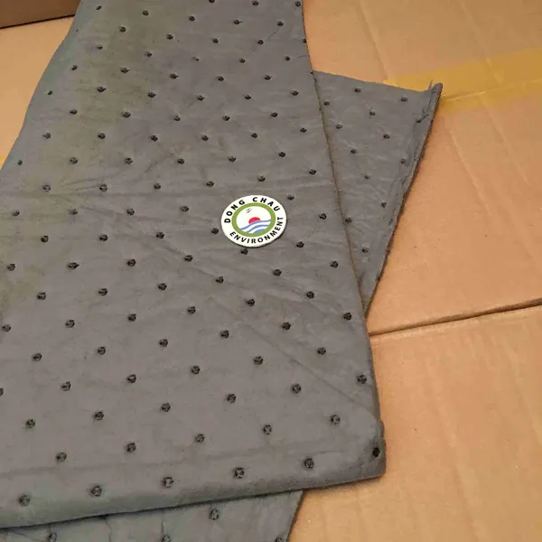 Tấm thấm dầu tràn & hóa chất màu xám