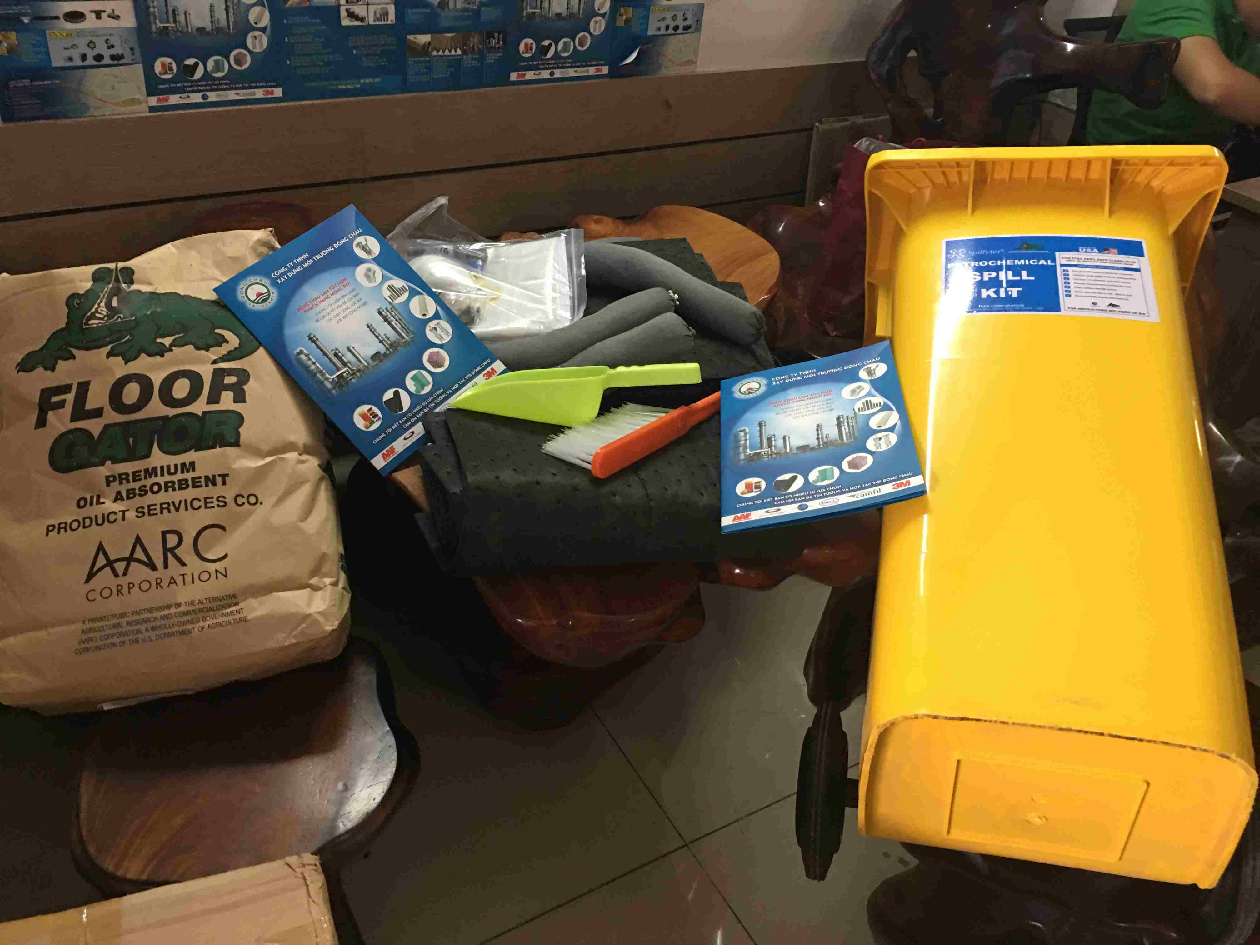 Bộ Kit ứng cứu nhanh tràn vãi dầu axit 120L