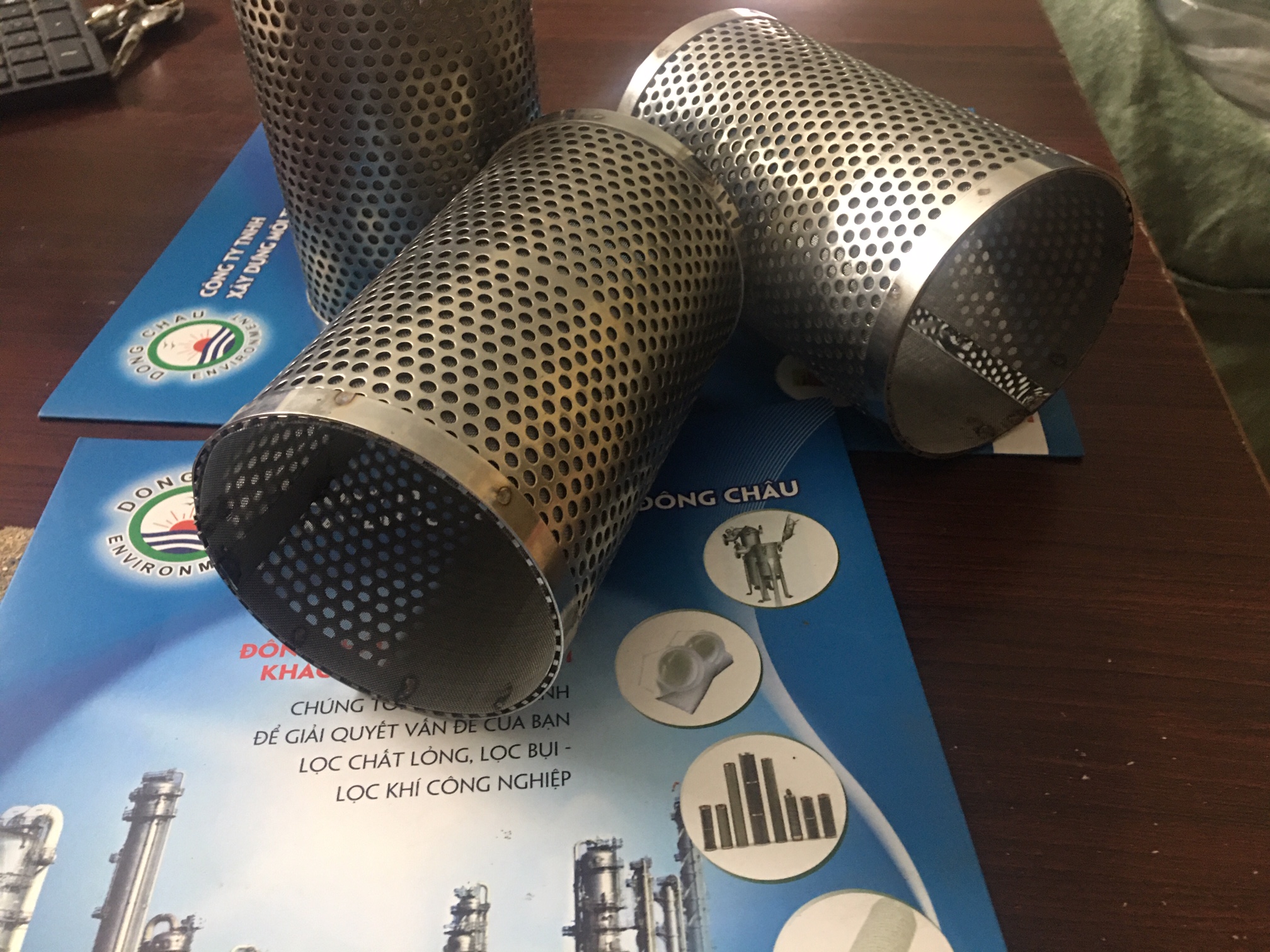 Ống inox lỗ tròn lọc rác lọc cát sỏi