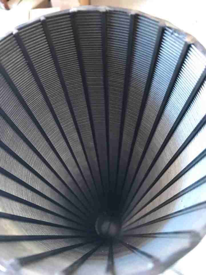 Ống Lọc Khe Inox Đường Kính 114mm Khe 0.3mm Dài 1m DOE