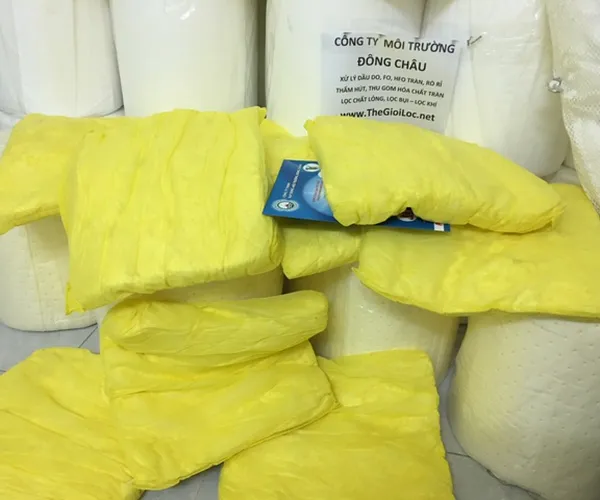Gối Thấm Hút Thu Gom Hóa Chất Đổ Tràn TQ