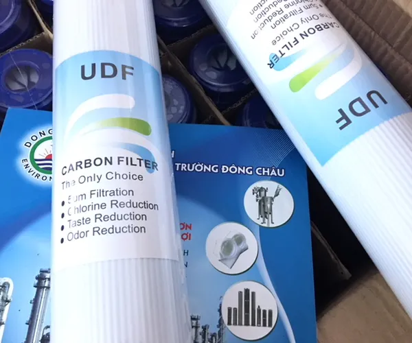 Lõi Than Hoạt Tính UDF Dạng Hạt Vỏ Nhựa 20 Inch