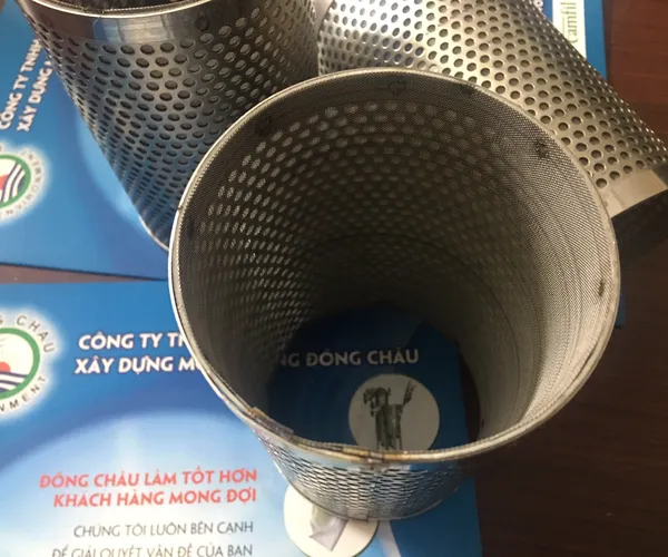 Ống inox lỗ tròn lọc rác lọc cát sỏi