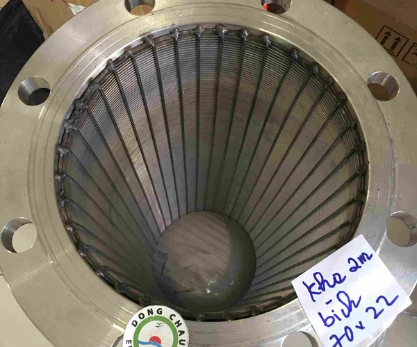 Ống Lọc Khe 2mm Mặt Bích Hai Đầu