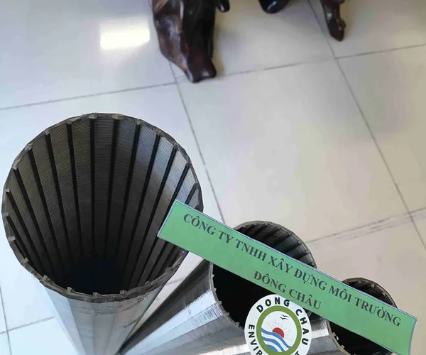 Ống Lọc Khe Inox Đường Kính 90mm Khe 0.3mm Dài 1m DOE