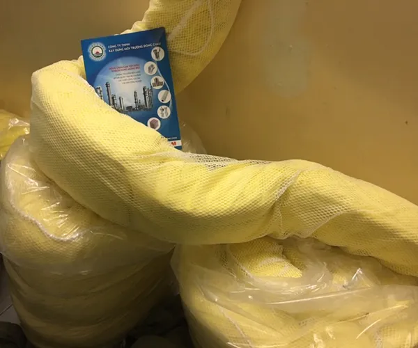 Phao Hoa Chất Dùng Quây & Thấm Hút Hóa Chất Đổ Tràn