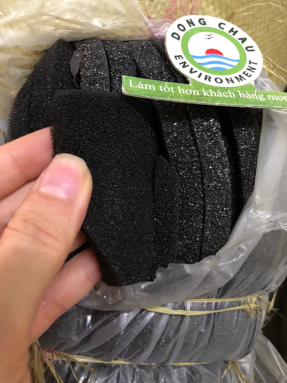 Xốp Đen Lọc Bụi Không Than 10mm Lỗ Vừa
