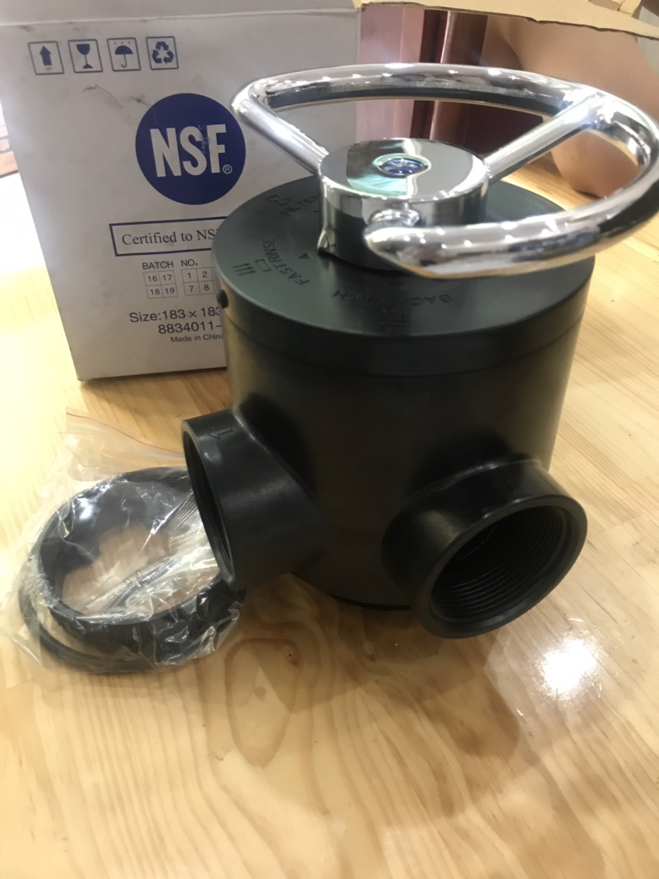 F56D Runxin van tay 3 ngã phi 4 inch