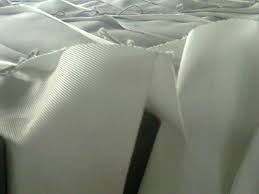 vai-loc-may-ep-bun-khung-ban