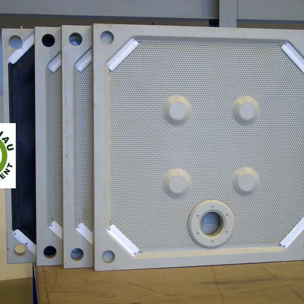 Tấm nhựa ép bùn lệch tâm