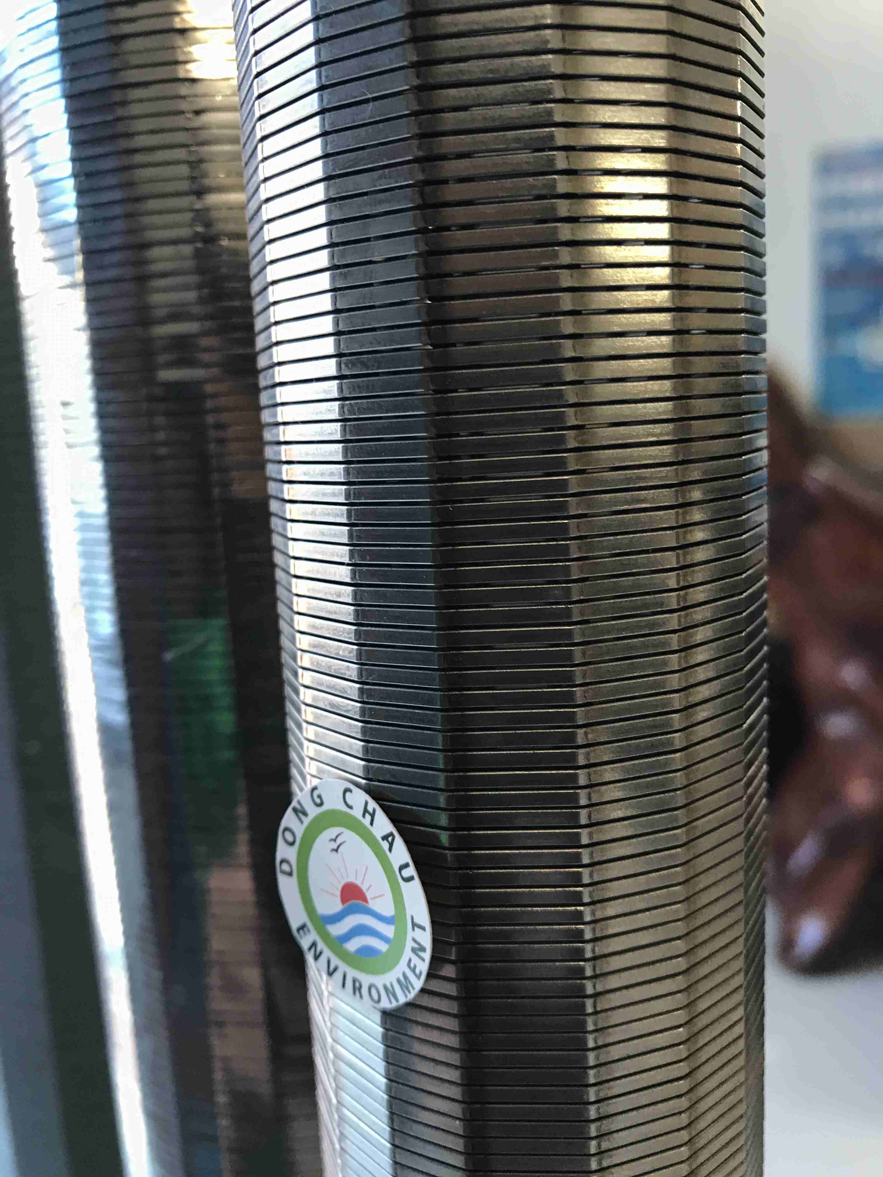 Ống Lọc Khe Inox Đường Kính 90mm Khe 0.3mm Dài 1m DOE