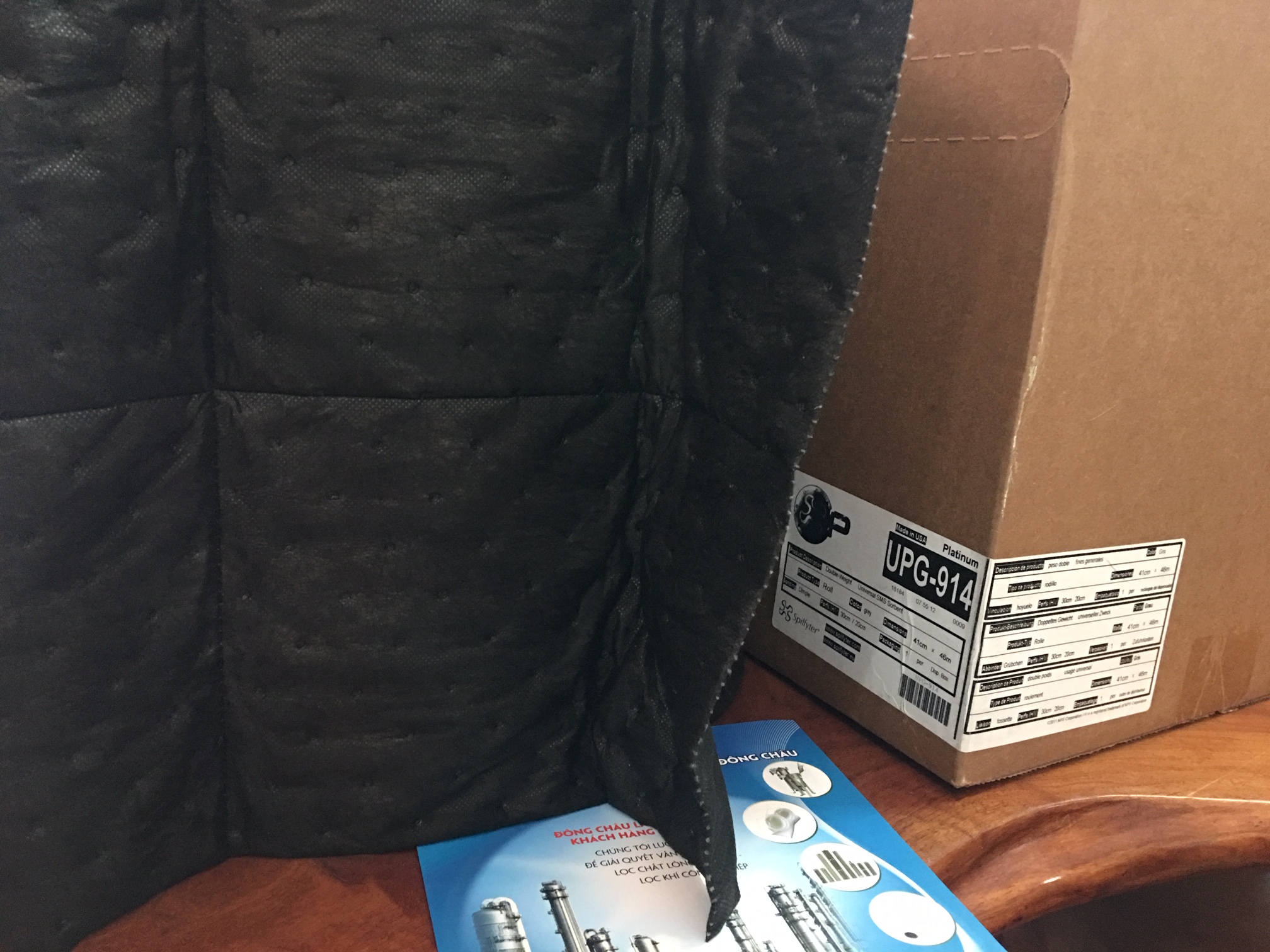 Tấm thấm hút dầu và hóa chất Spilfyter UPG 914