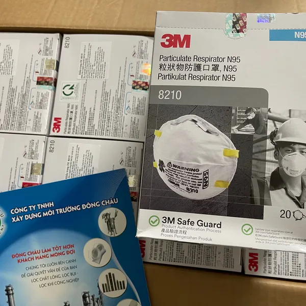 Khẩu trang cản bụi chế biến gỗ 3M 8210
