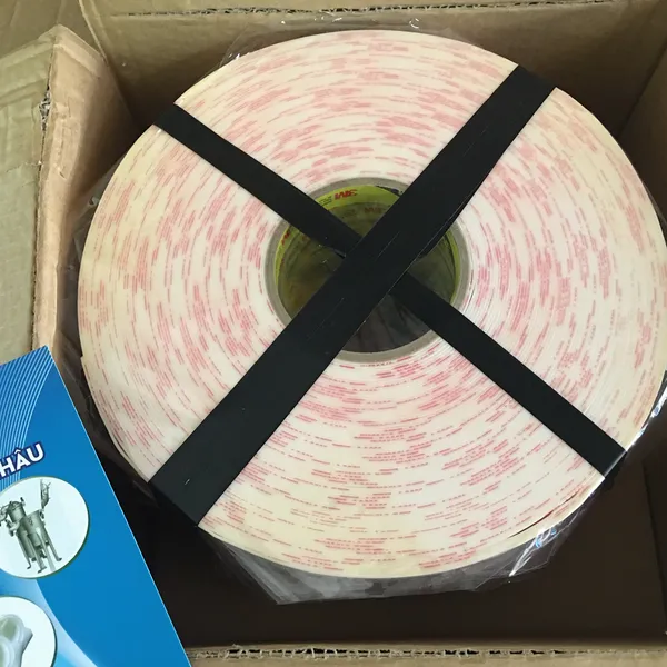 Băng keo cường lực 3 mặt 4945 của 3M