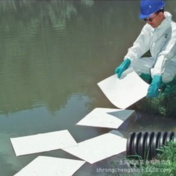 Tấm hấp thụ dầu