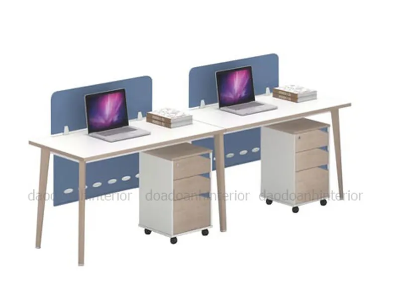 Bàn chân sắt nhân viên