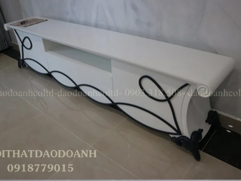KỆ TIVI TÂN CỔ ĐIỂN CAO CẤP KTV129 – TINH TẾ TRONG TỪNG ĐƯỜNG NÉT
