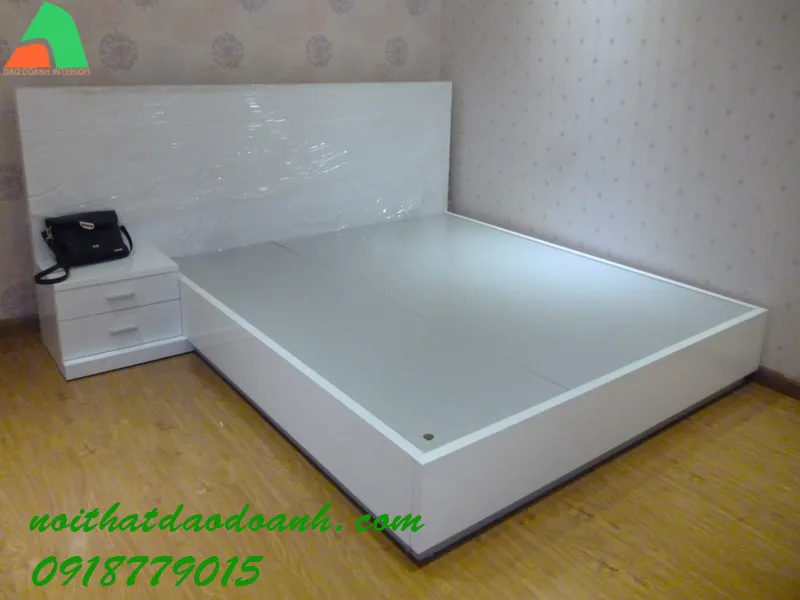 Mẫu Giường ngủ hiện đại GNDD15