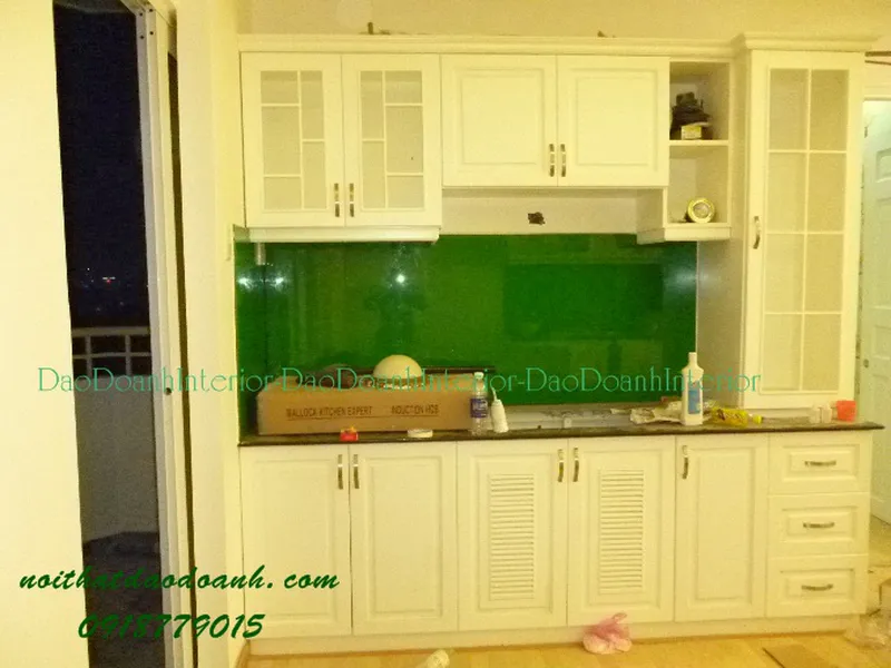 Tủ bếp gỗ tràm sơn trắng mờ TBTN1502