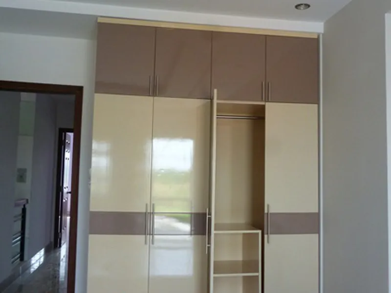 Tủ đựng quần áo bằng gỗ ghép thanh sơn PU TADD08