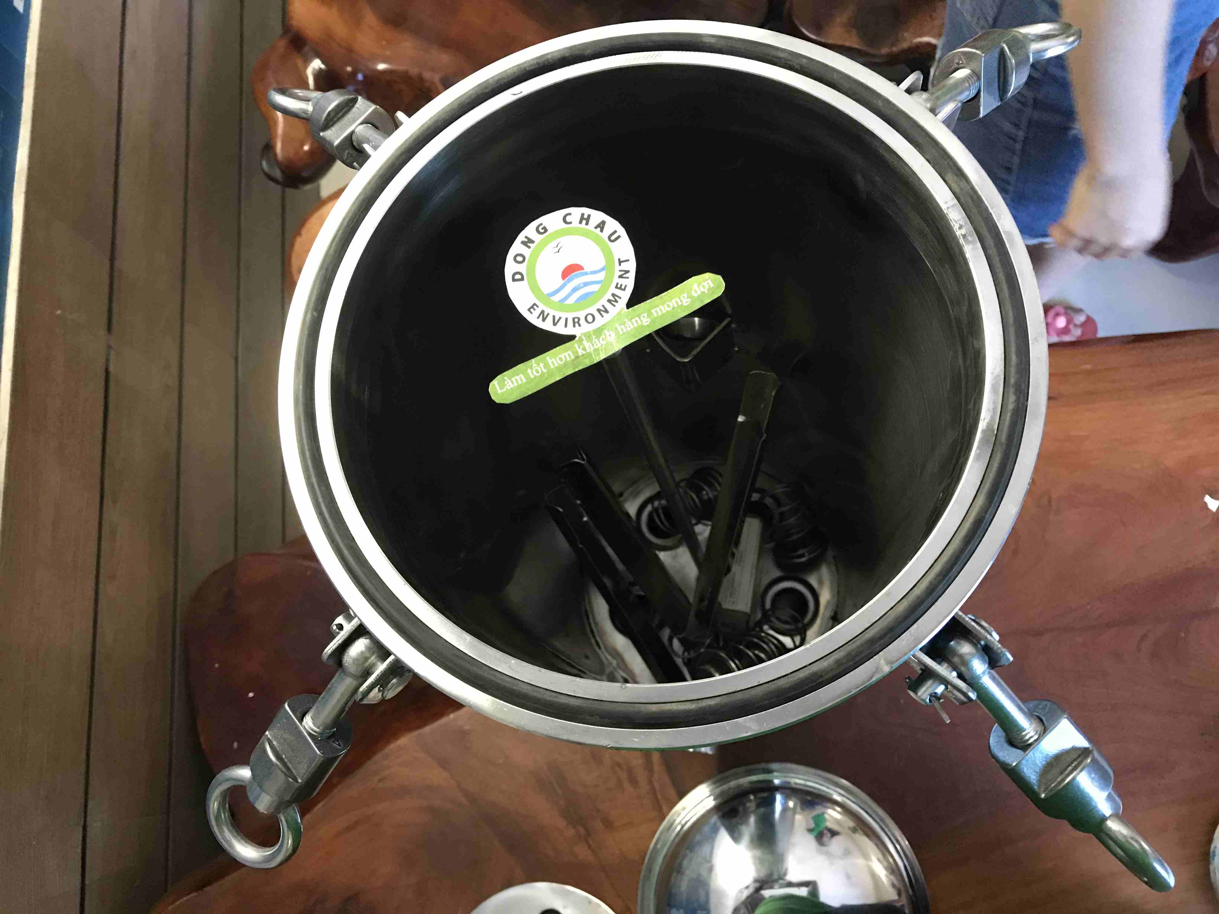 chi tiết bên trong Bình lọc 5 lõi 20 inch DOE Trung Quốc