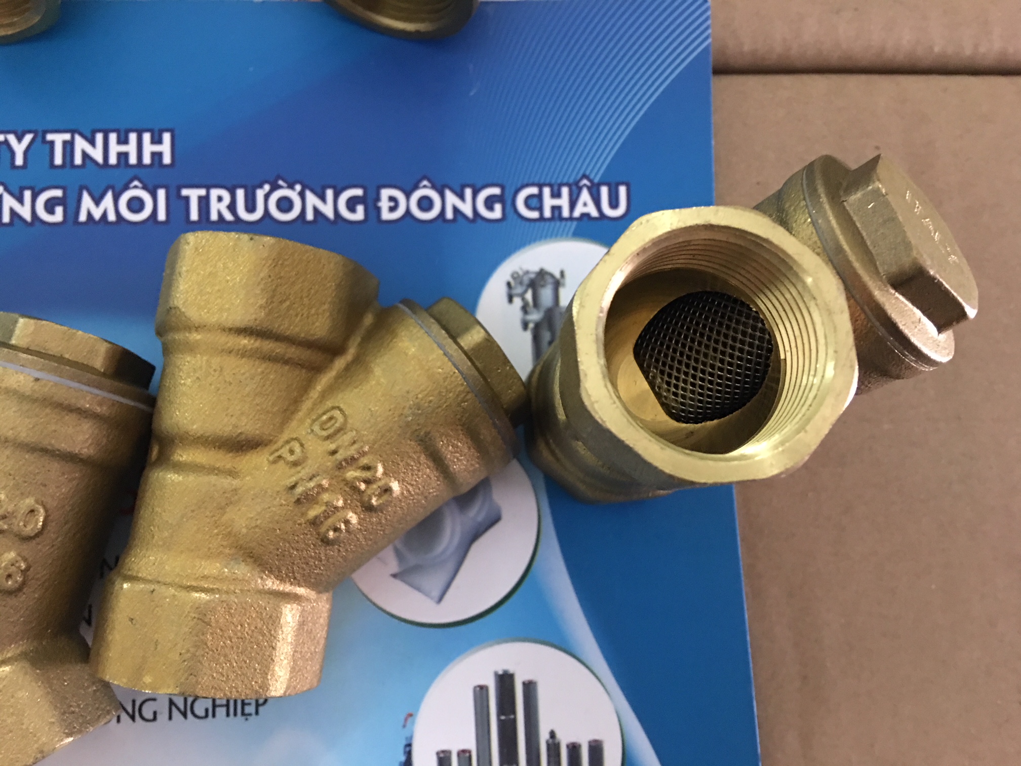 chi tiết cấu tạo Y lọc bằng đồng DN20
