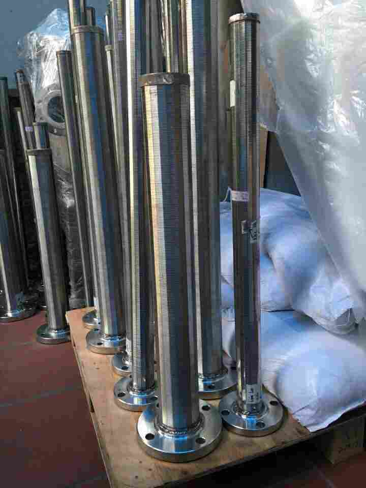 Ống Lọc Khe Có Mặt Bích