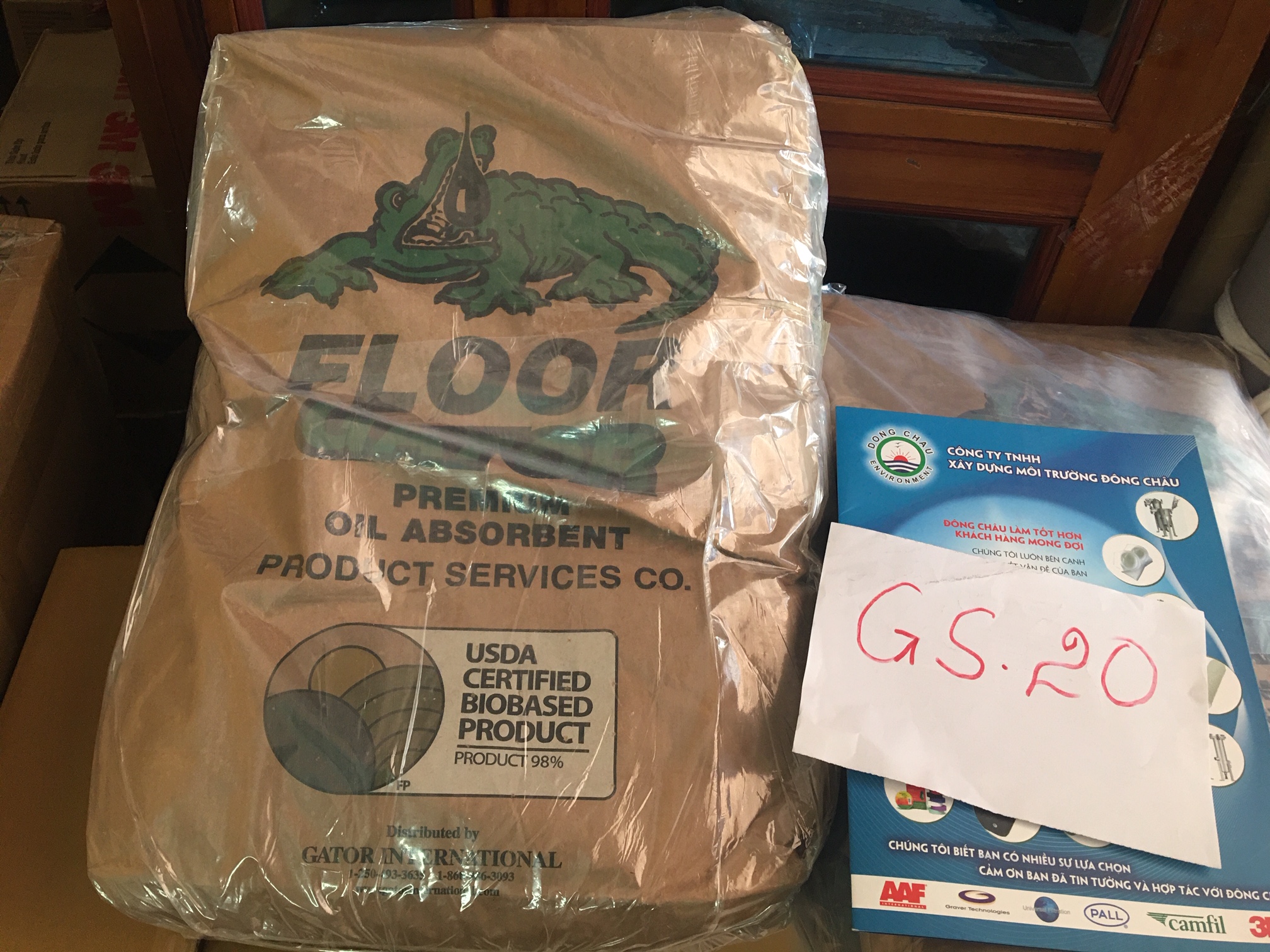 Bao bột thấm hút hóa chất rơi GS20 Floor Gator