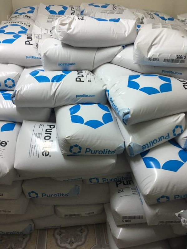 Hạt nhựa Purolite làm mềm nước