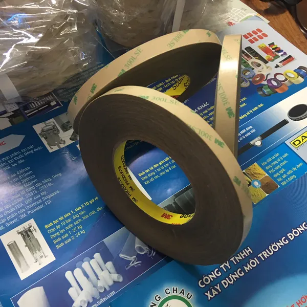 Băng keo 2 mặt 3M 93010