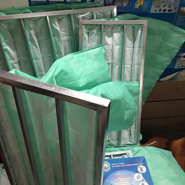 Sản xuất khung lọc túi F6 màu xanh Medium Pocket