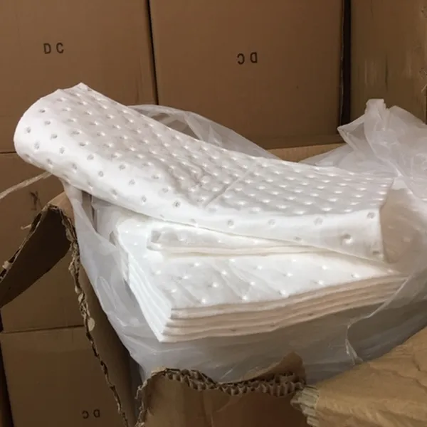 Tấm thu gom dầu DO, FO, HFO  rò rỉ, thu gom dầu tràn dầu loang trên mặt nước