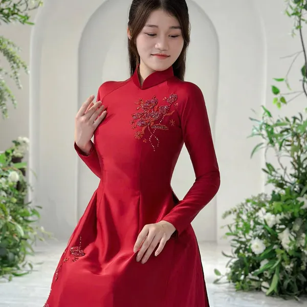 ÁO DÀI CƯỚI CÔ DÂU XINH XẮN