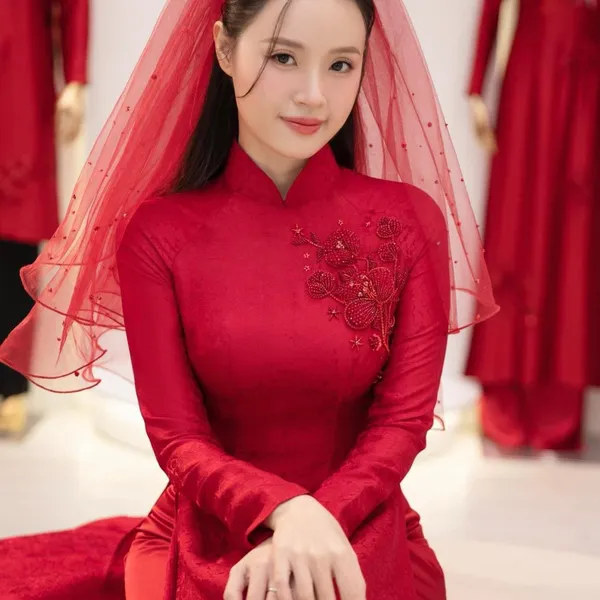 ÁO DÀI CƯỚI CÔ DÂU XINH XẮN