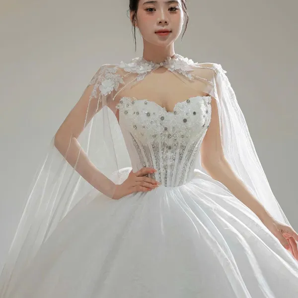 ÁO CHOÀNG VÁY CƯỚI