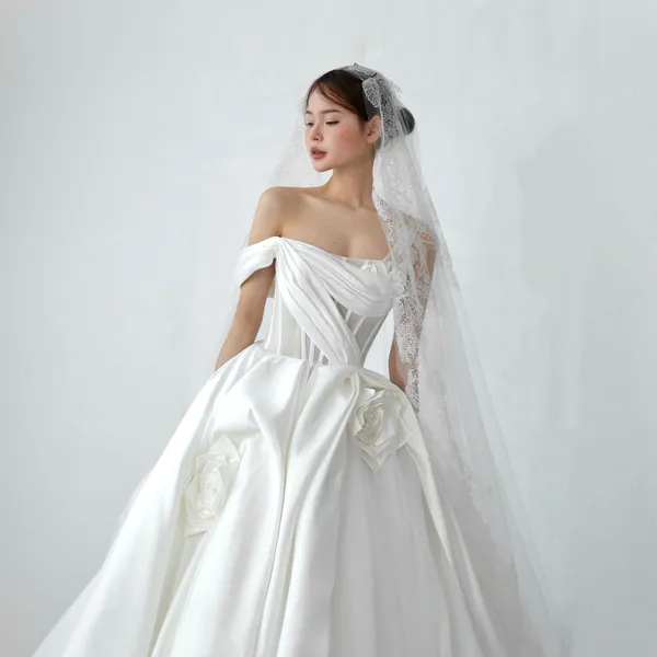 VÁY CƯỚI TÙNG XÒE KIỂU DÁNG PHÁ CÁCH CHO CÔ DÂU