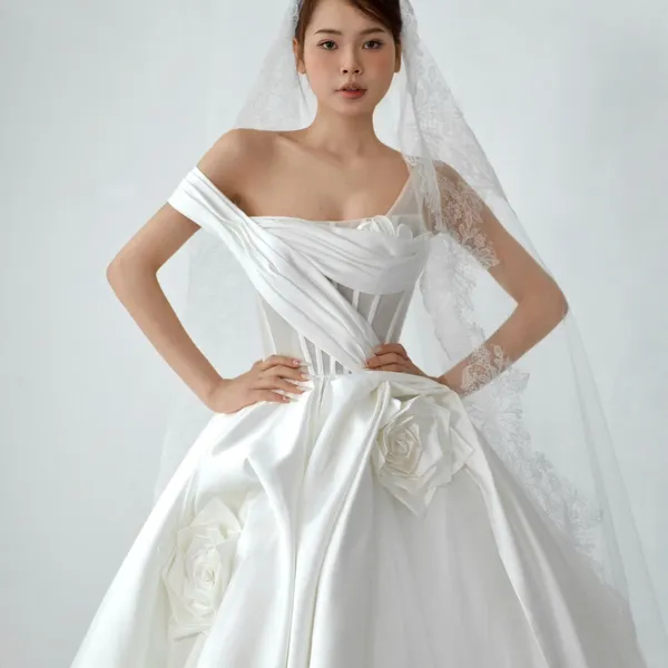 VÁY CƯỚI TÙNG XÒE KIỂU DÁNG PHÁ CÁCH CHO CÔ DÂU