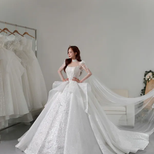 VÁY CƯỚI LÀM LỄ DÀI TAY VẢI KIM SA CAO CẤP