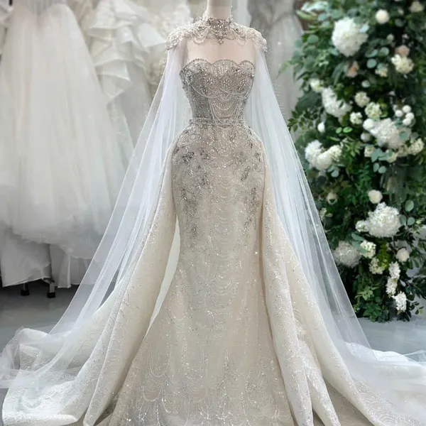 VÁY CƯỚI CAO CẤP KÈM CHOÀNG THEO PHONG CÁCH VƯƠNG GIẢ