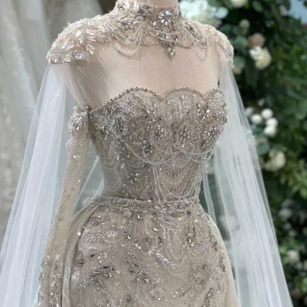 VÁY CƯỚI CAO CẤP KÈM CHOÀNG THEO PHONG CÁCH VƯƠNG GIẢ