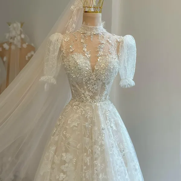 VÁY CƯỚI CỔ ĐIỂN TAY NGẮN DÁNG CHỮ A SANG TRỌNG