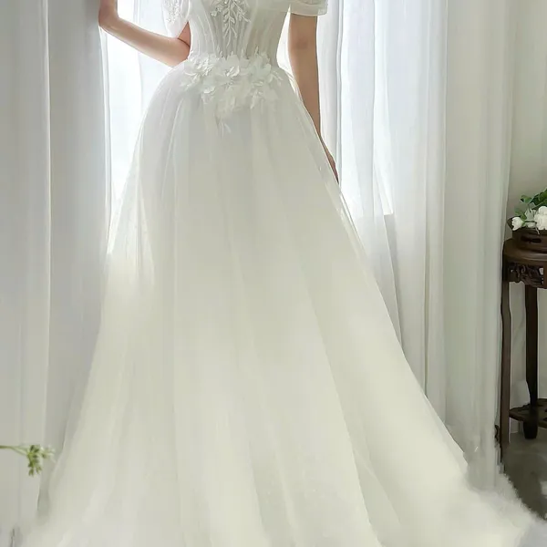 VÁY CƯỚI CHỮ A THIẾT KẾ DUYÊN DÁNG