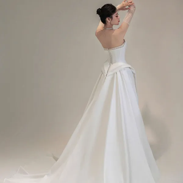 VÁY CƯỚI CÔ DÂU ĐẸP VÀ SANG TRỌNG