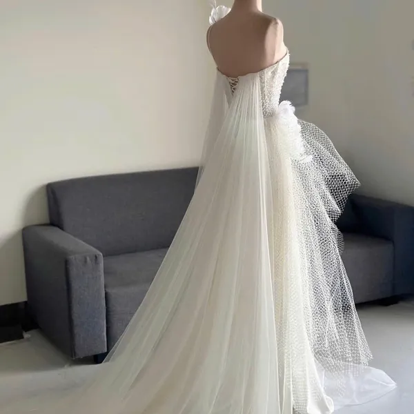 VÁY CƯỚI CÔ DÂU THIẾT KẾ TINH TẾ CHO NGÀY CƯỚI