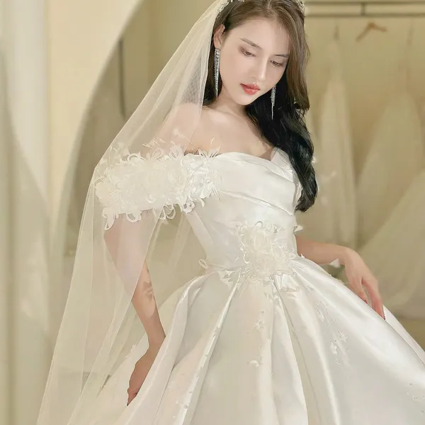 VÁY CƯỚI LÀM LỄ SANG TRỌNG