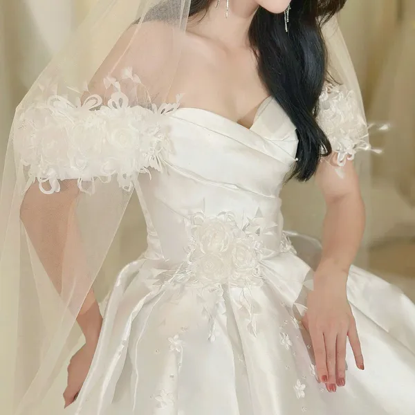 VÁY CƯỚI LÀM LỄ SANG TRỌNG