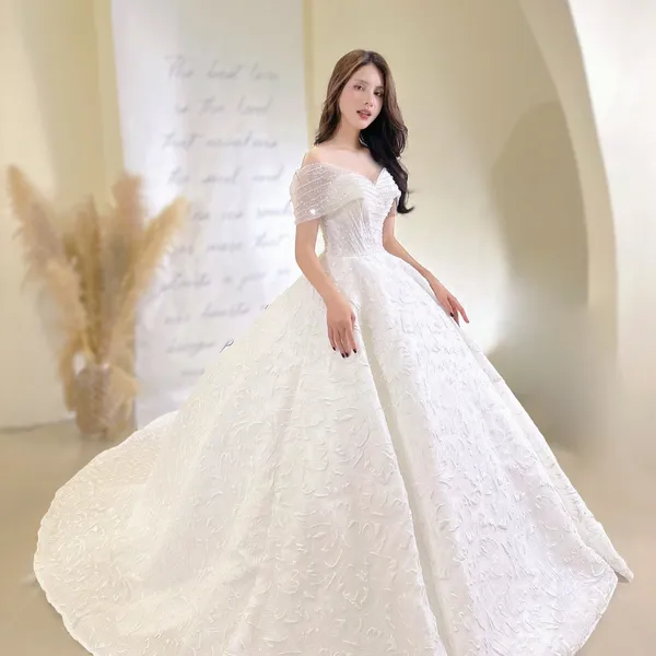 BỘ VÁY CƯỚI LÀM LỄ CHO CÔ DÂU 