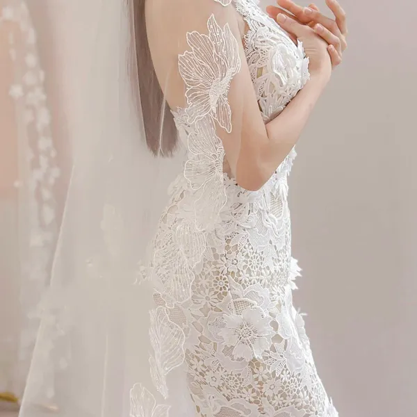 VÁY CƯỚI ĐUÔI CÁ THIẾT KẾ REN TINH TẾ