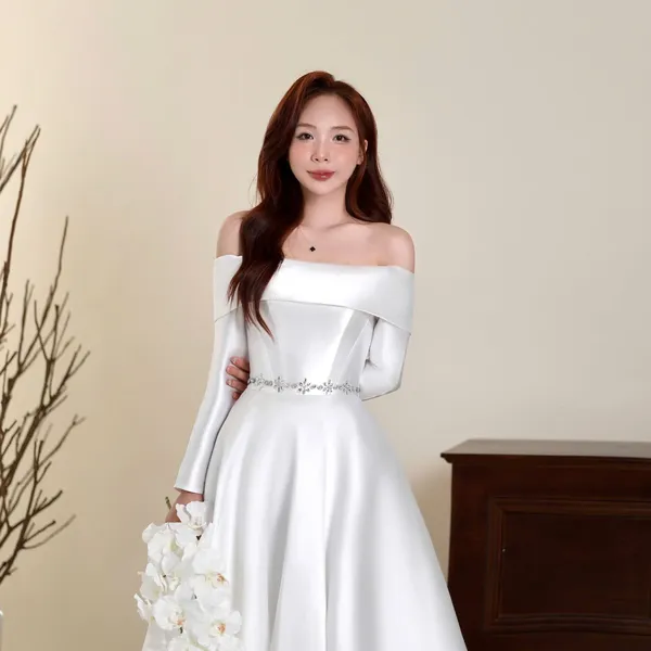VÁY CƯỚI FORM A TRỄ VAI TAY DÀI THANH LỊCH
