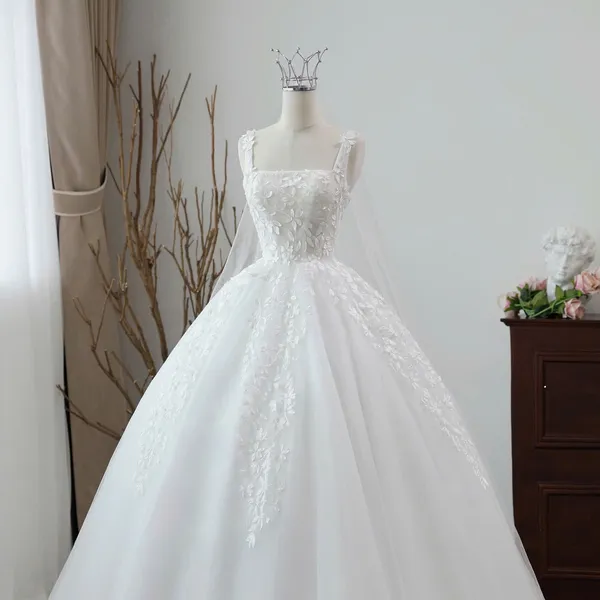 VÁY CƯỚI KIỂU 2 DÂY PHONG CÁCH SANG TRỌNG CHO CÔ DÂU